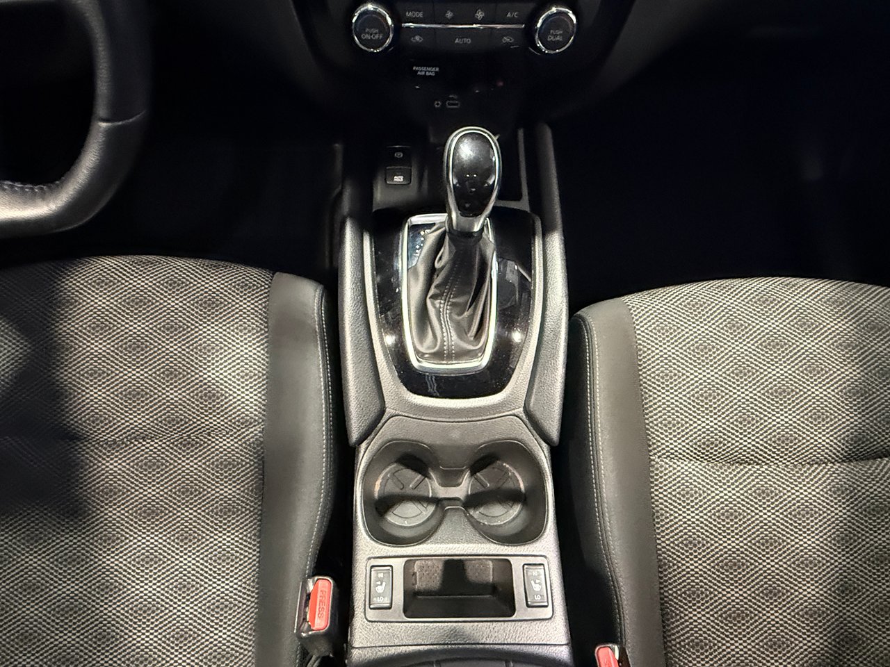 2023 Nissan Qashqai SV-24