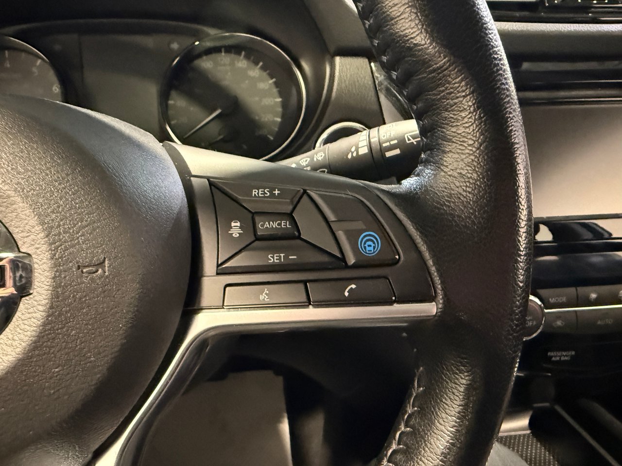 Nissan Qashqai SV 2023-17