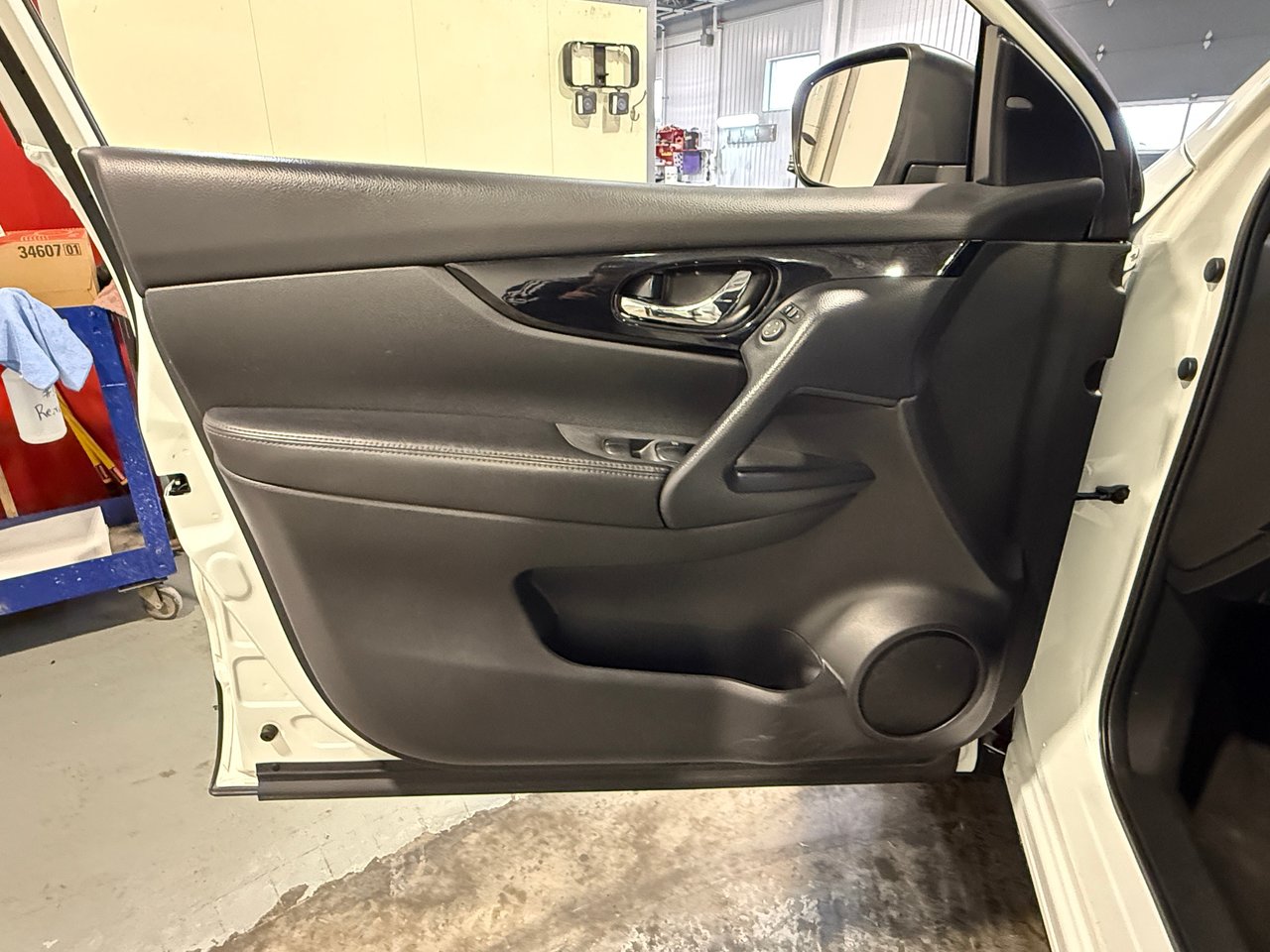 Nissan Qashqai SV 2023-11