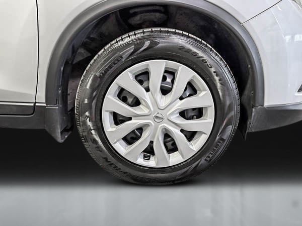2016 Nissan Rogue S-9