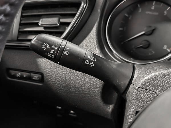 Nissan Rogue SV 2018-18