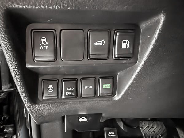 Nissan Rogue SV 2018-13