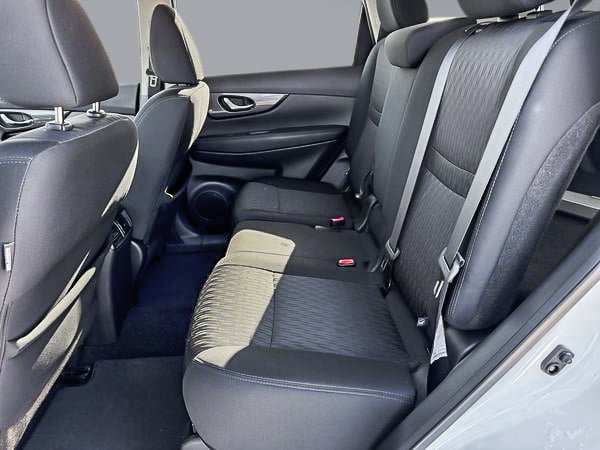 2019 Nissan Rogue SV FWD-23