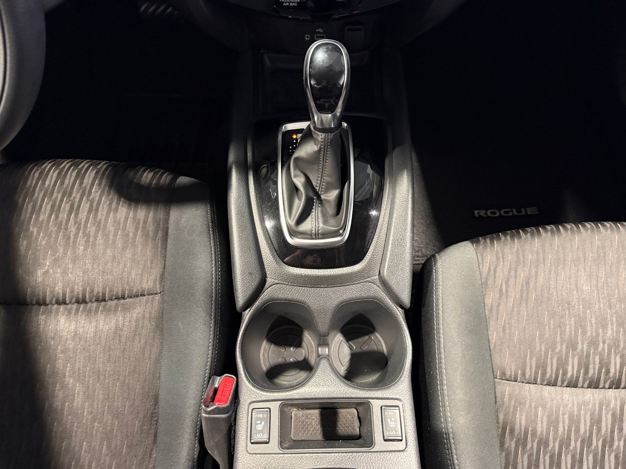 2019 Nissan Rogue SV-23