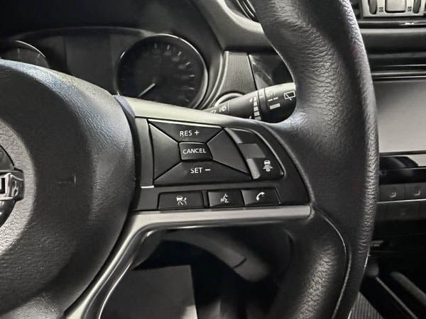 Nissan Rogue S 2020-16