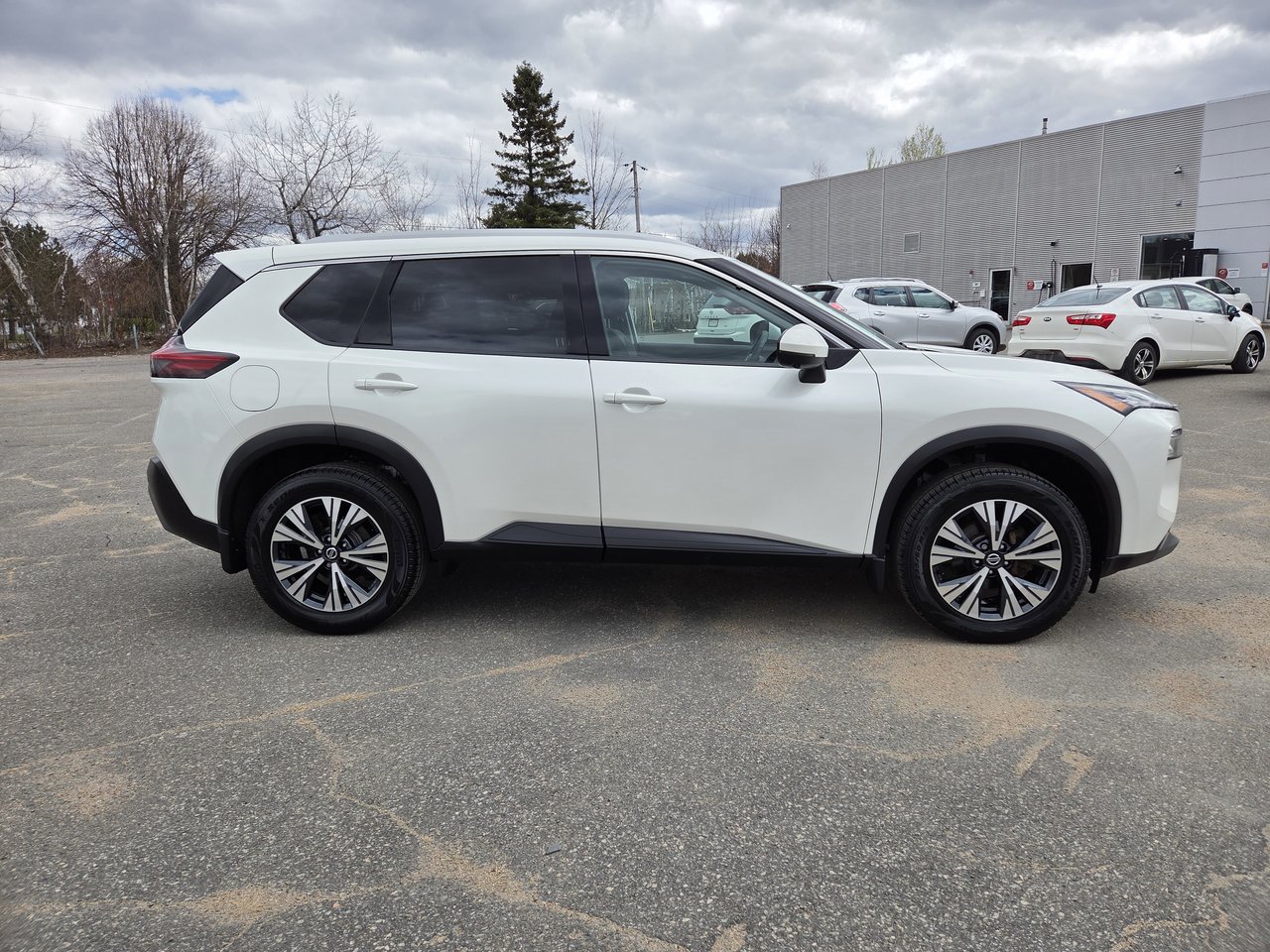 Nissan Rogue SV 2021-1