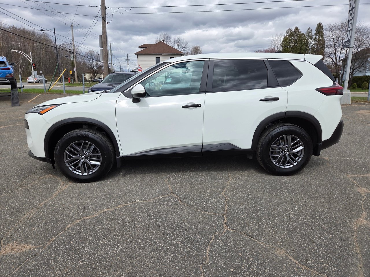 2022 Nissan Rogue S-5