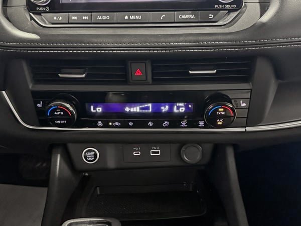 Nissan Rogue SV 2023-23