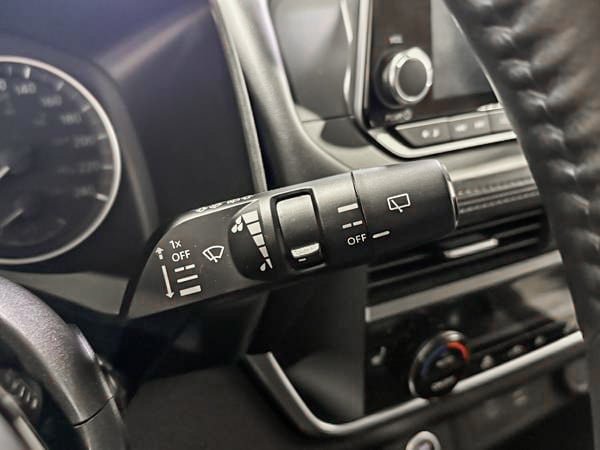 2023 Nissan Rogue SV-19
