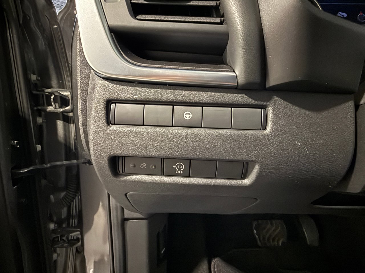 2023 Nissan Rogue SV-13