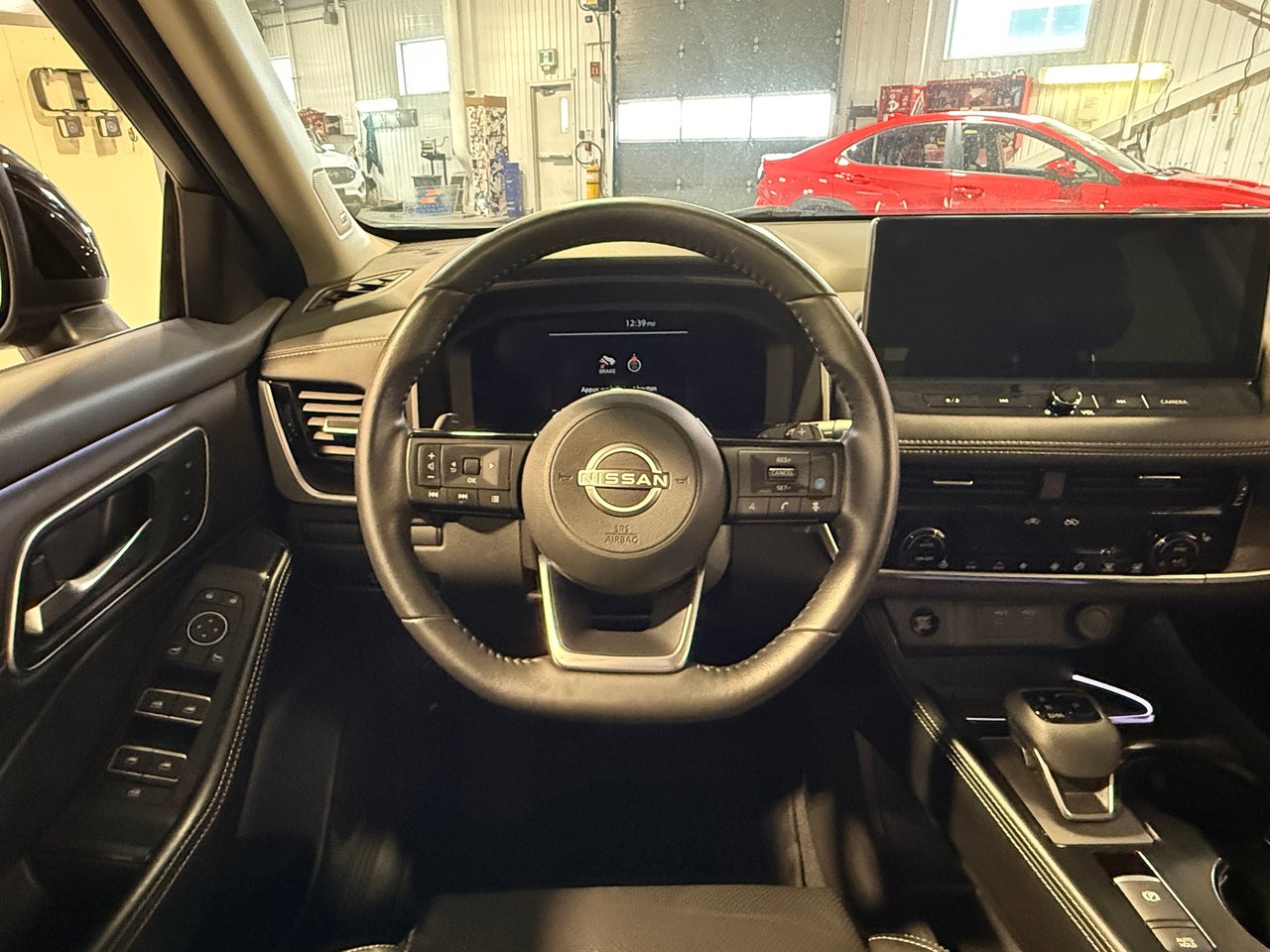 Nissan Rogue Platinum 2024-15