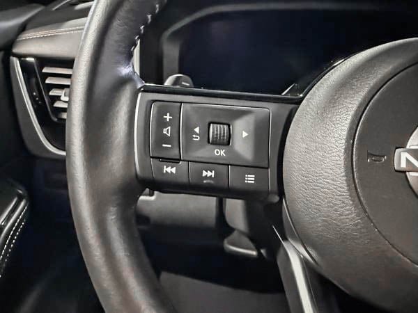 2024 Nissan Rogue Platinum-16