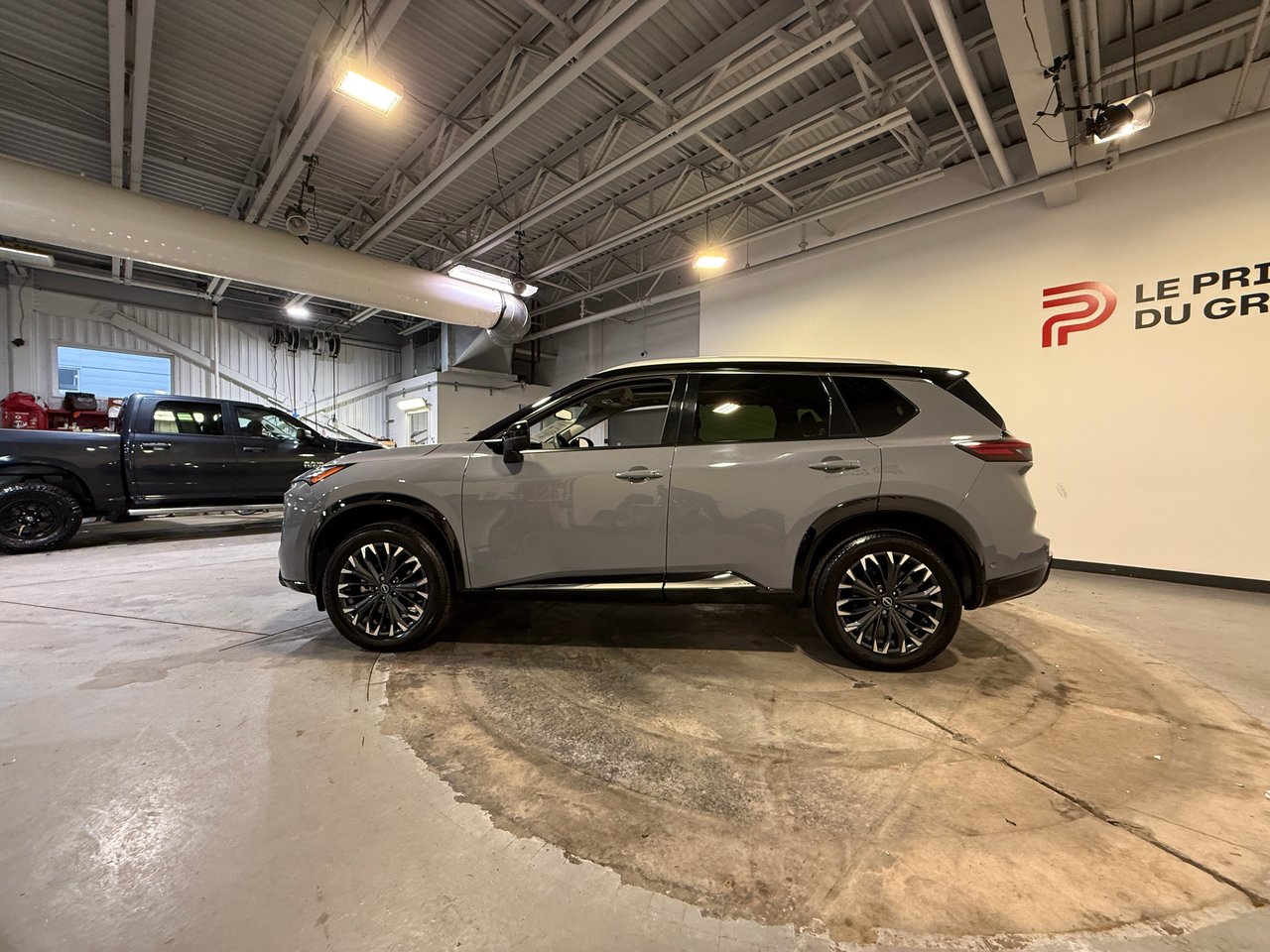 Nissan Rogue PLATINUM AWD 2024-5