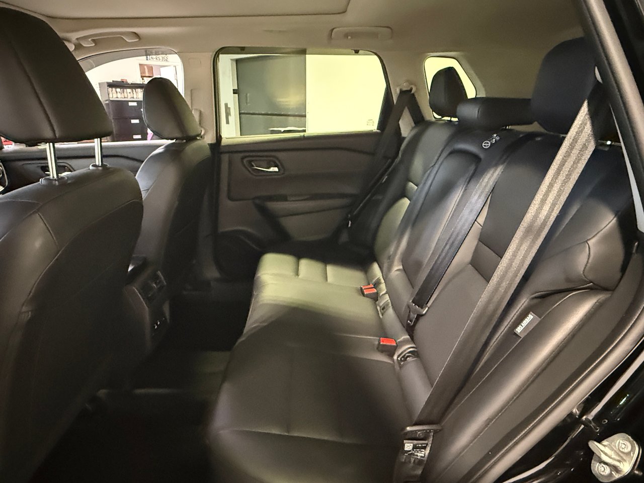 Nissan Rogue SV Premium 2025-25