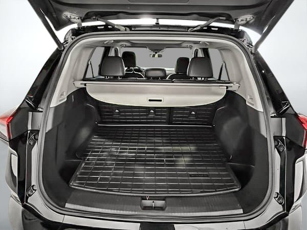 Nissan Rogue SV Premium 2025-26