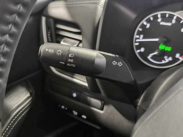 Nissan Rogue SV Premium 2025-18