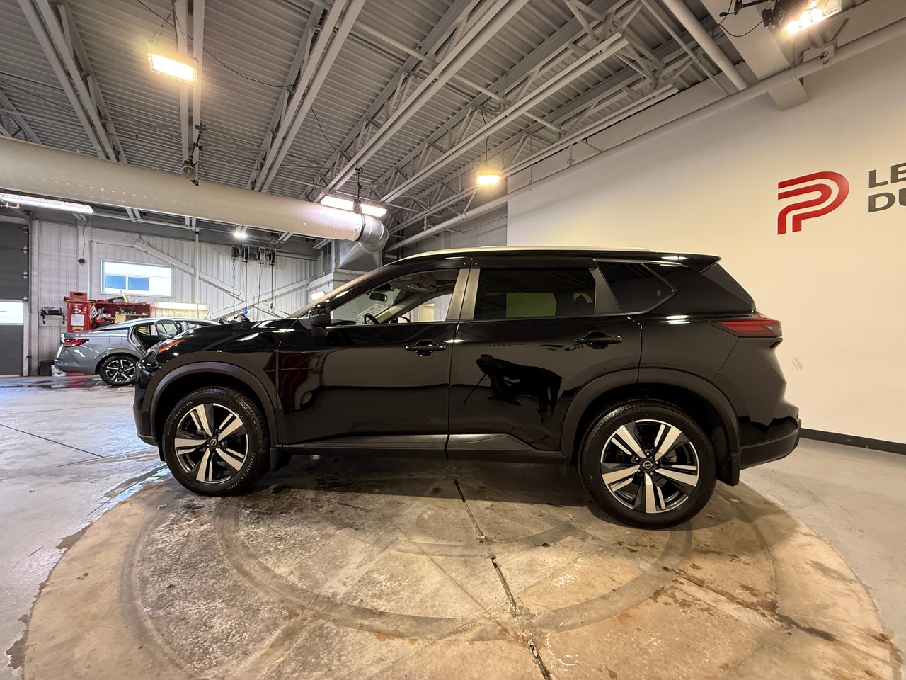 Nissan Rogue SV Premium 2025-5