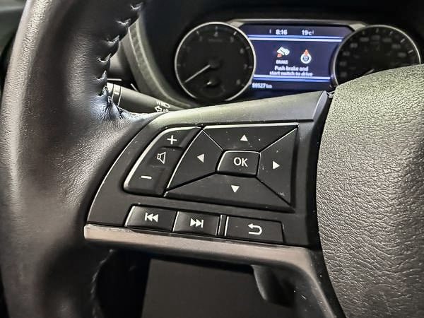 Nissan Sentra SV 2021-15