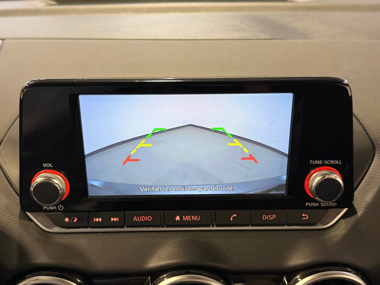 Nissan Sentra S 2022-21