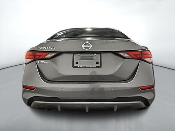Nissan Sentra S 2022-3