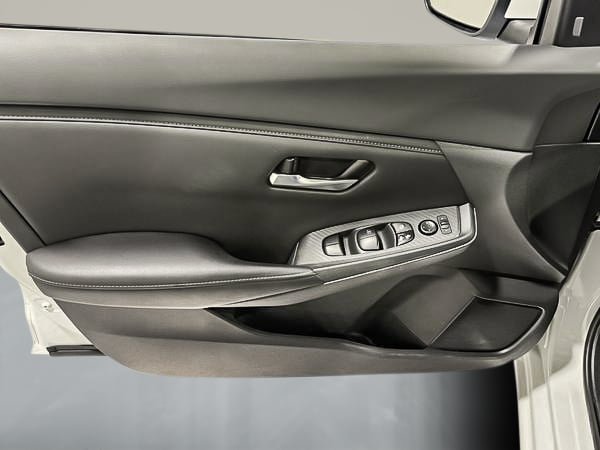 Nissan Sentra SV 2023-11