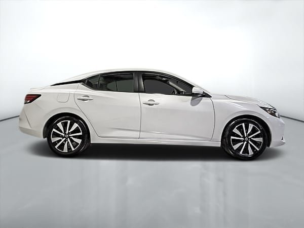 Nissan Sentra SV 2023-1