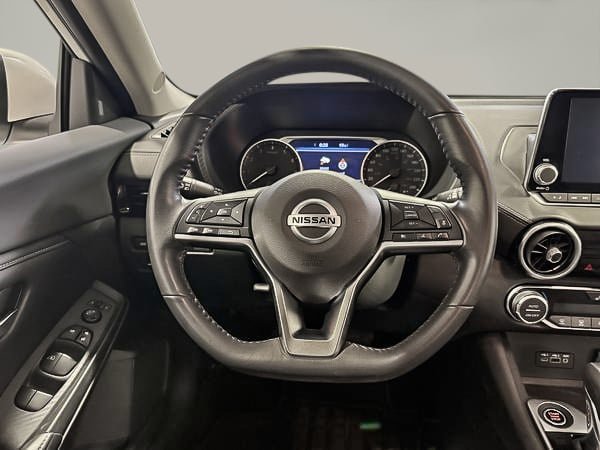 Nissan Sentra SV 2023-15