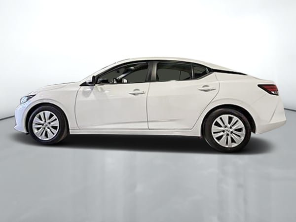 Nissan Sentra S 2023-5