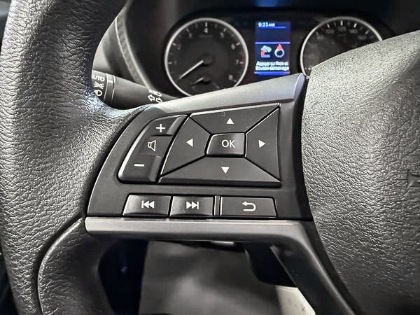 Nissan Sentra S 2023-15