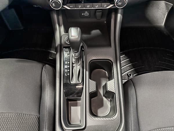 Nissan Sentra S 2023-23