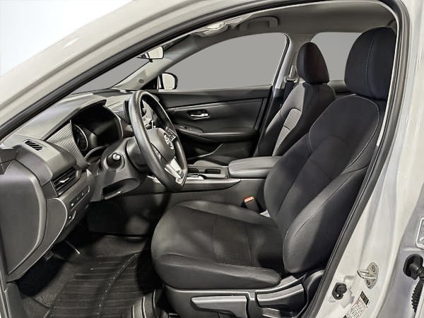 Nissan Sentra S 2023-13