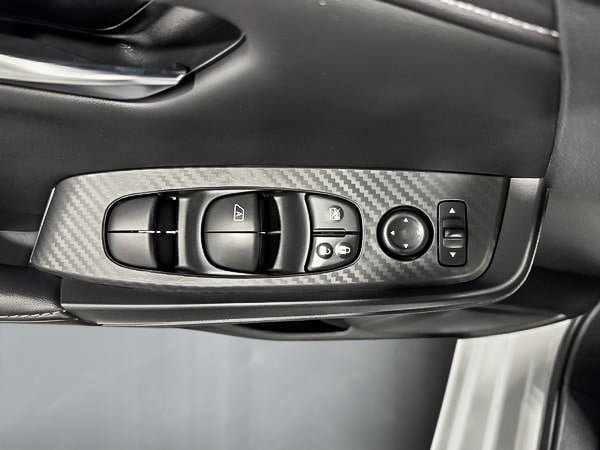 Nissan Sentra S 2023-11