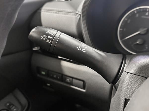 Nissan Sentra SV 2023-16