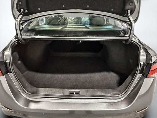Nissan Sentra SV 2023-26