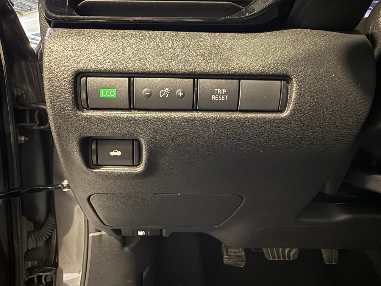 Nissan Sentra SV 2024-13