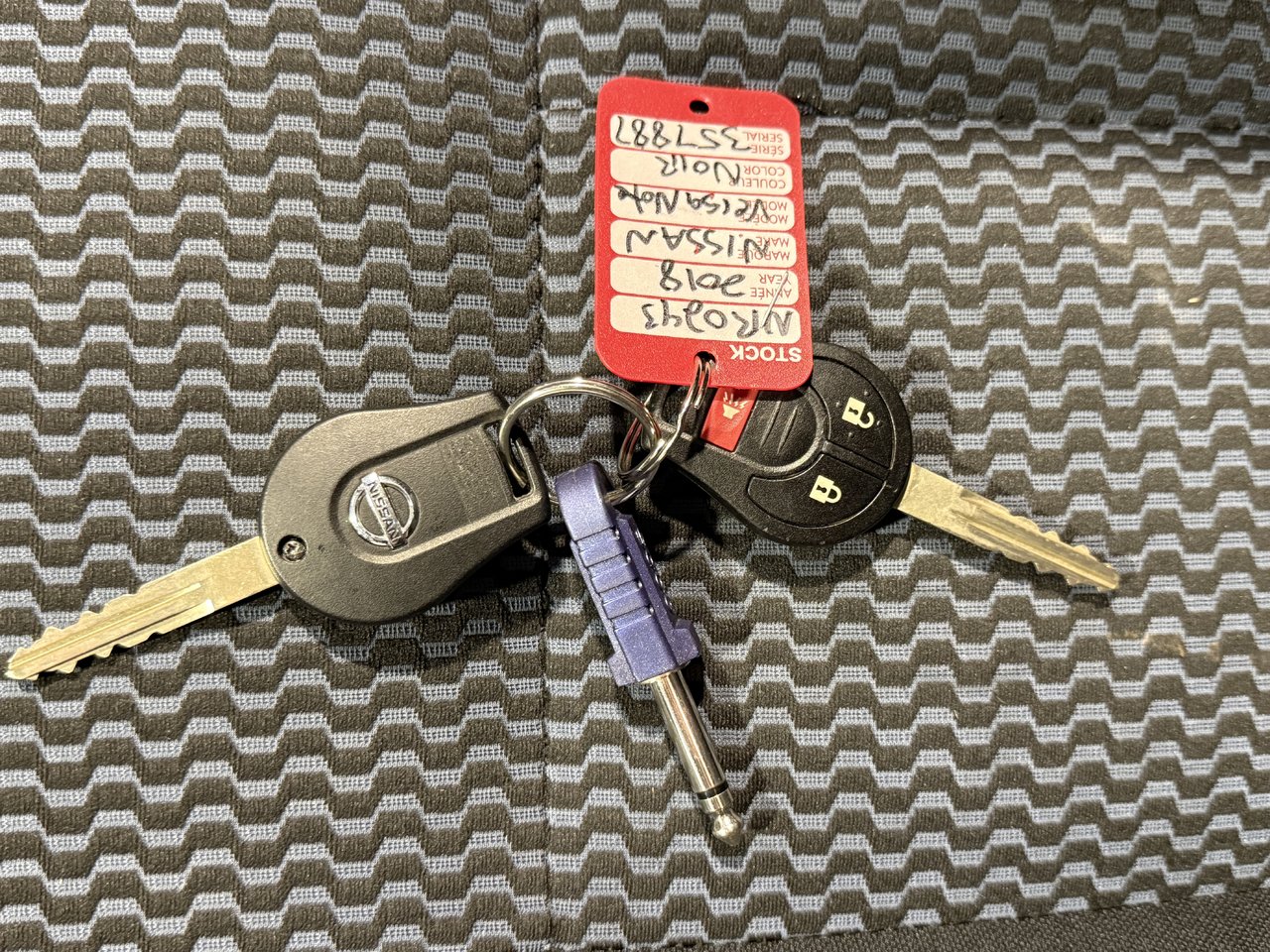 Nissan Versa Note SV 2018-24