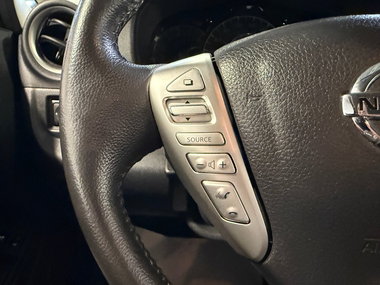 Nissan Versa Note SV 2018-14
