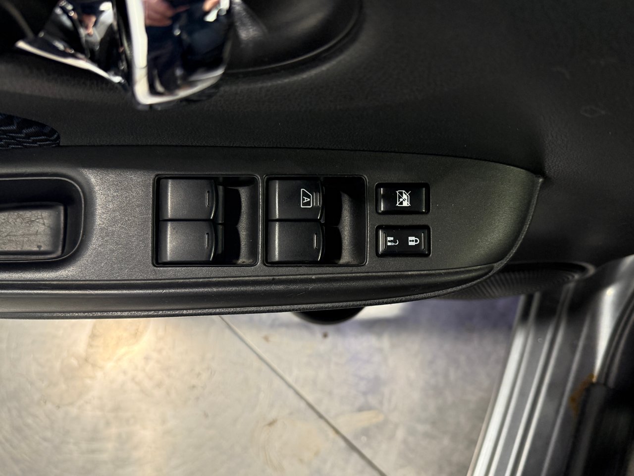 Nissan Versa Note SV 2019-11
