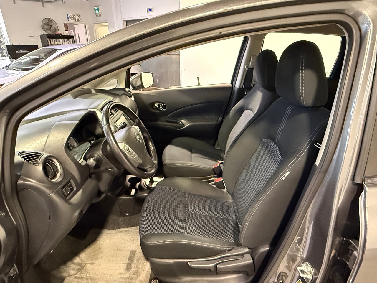 Nissan Versa Note SV 2019-12