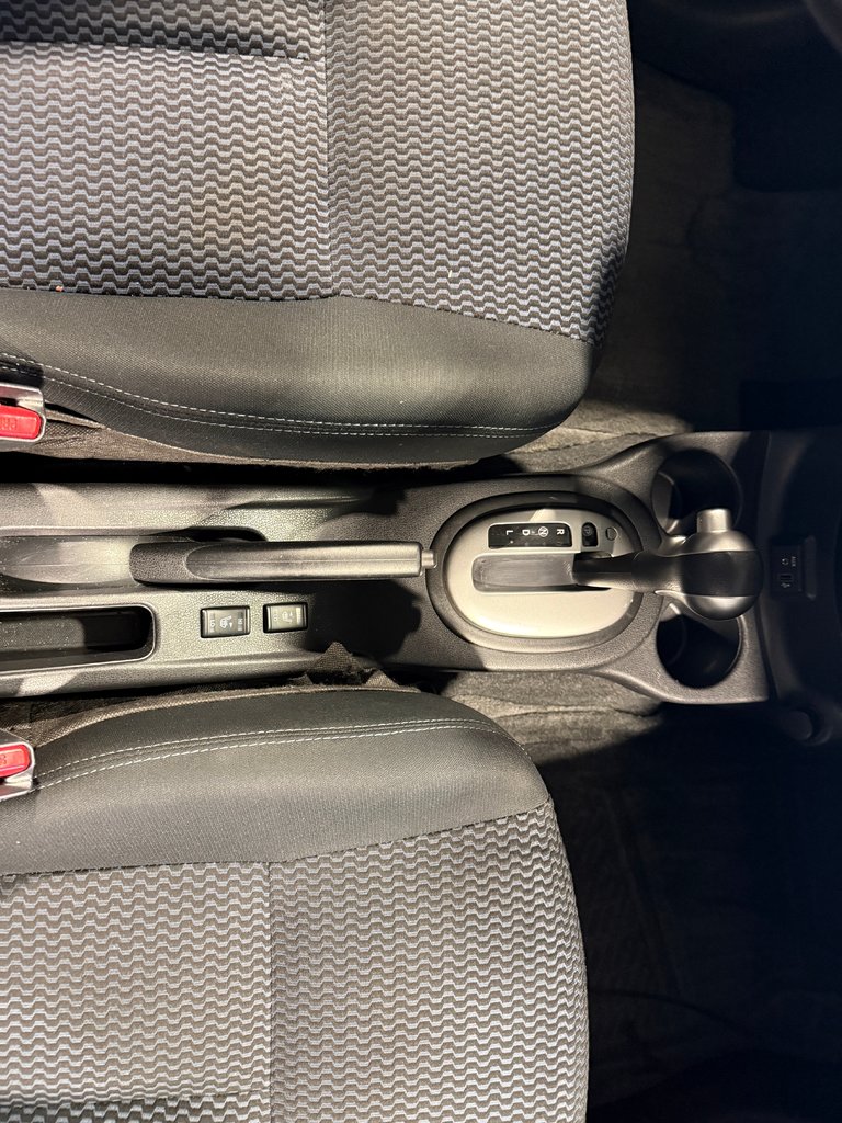 Nissan Versa Note SV 2019-22