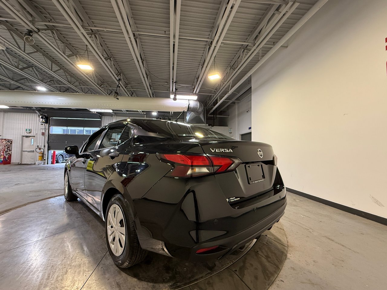 Nissan Versa S 2021-4