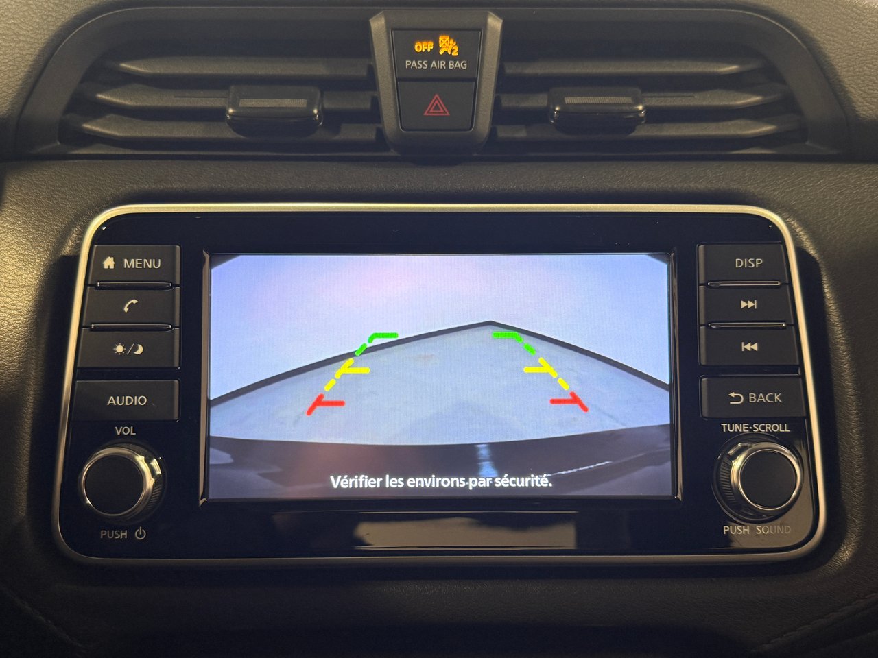 Nissan Versa S 2021-20