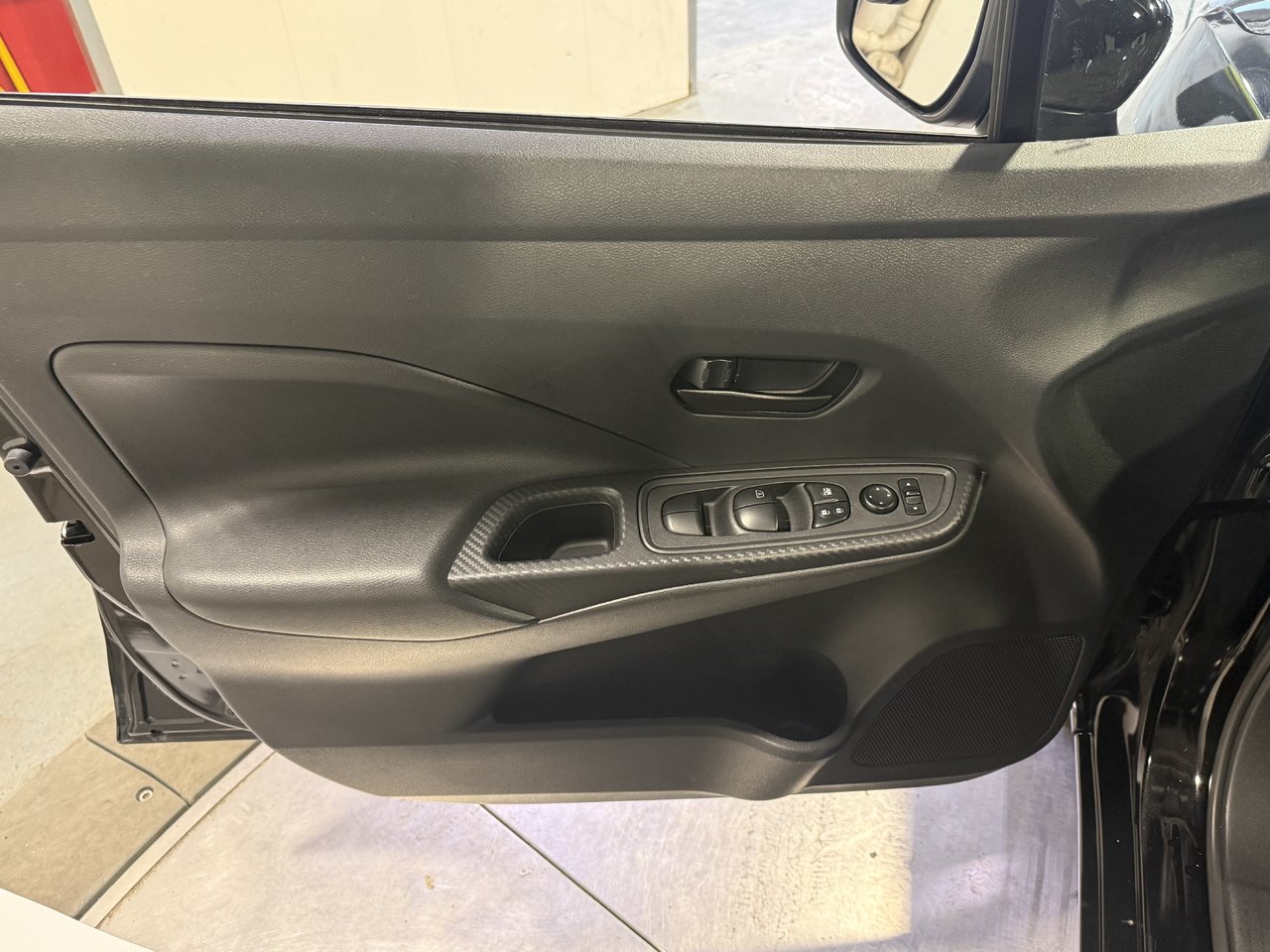 Nissan Versa S 2021-10