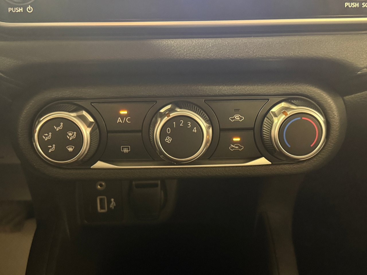 Nissan Versa S 2021-21