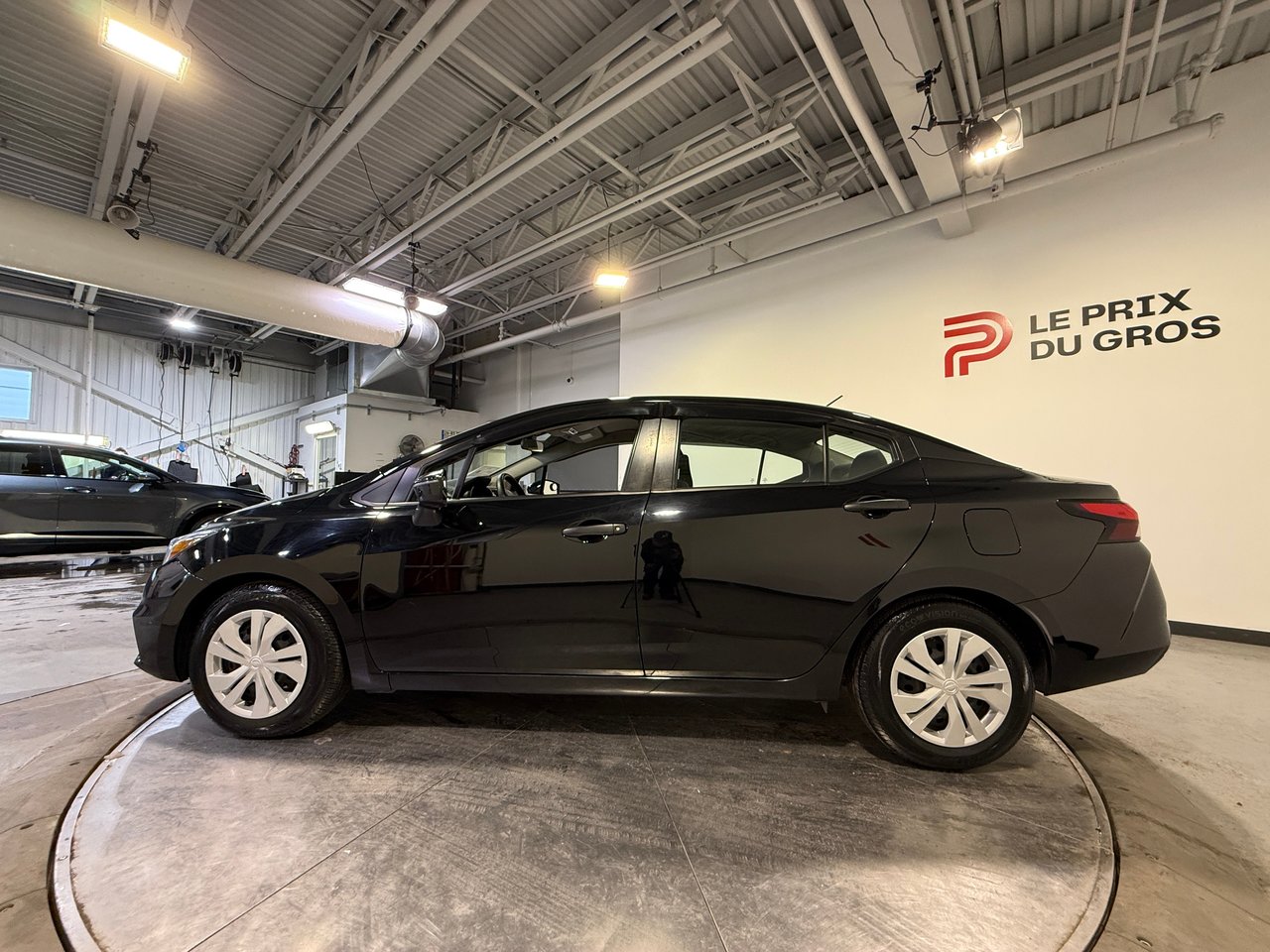 Nissan Versa S 2021-5