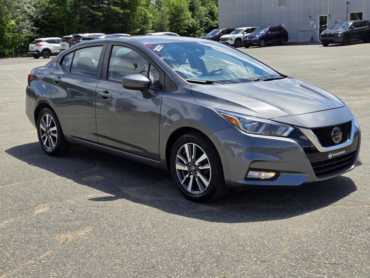Nissan Versa SV 2021-0