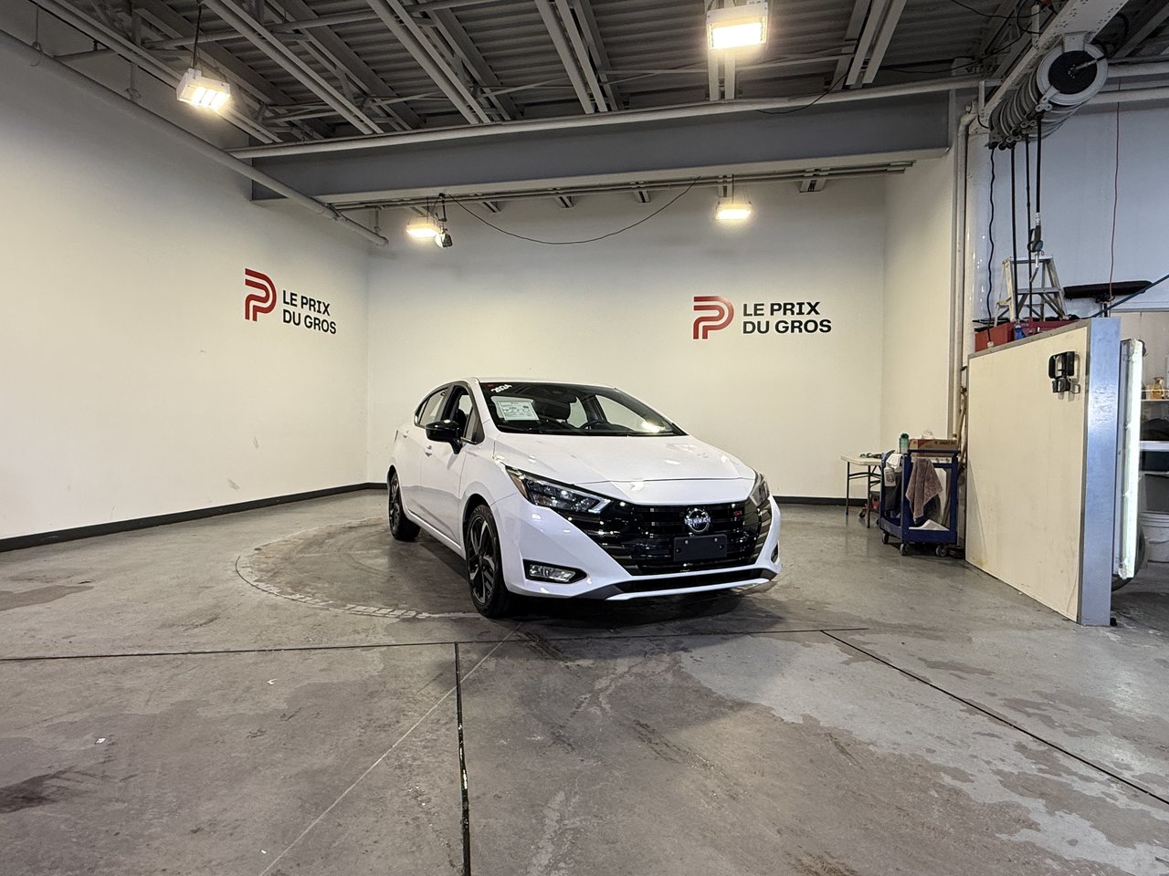 2024 Nissan Versa SR-0