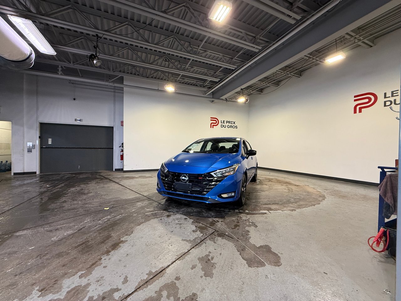 Nissan Versa SR 2024-6