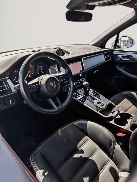 Porsche Macan GTS 2024-18