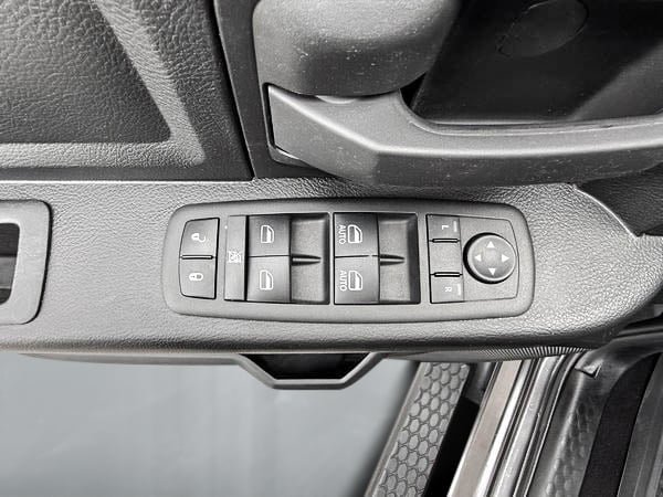 Ram 1500 Classic express 2023-11